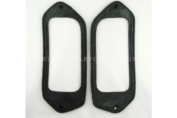 RUBBER GASKET FOR REAR LAMP UNIT/500D